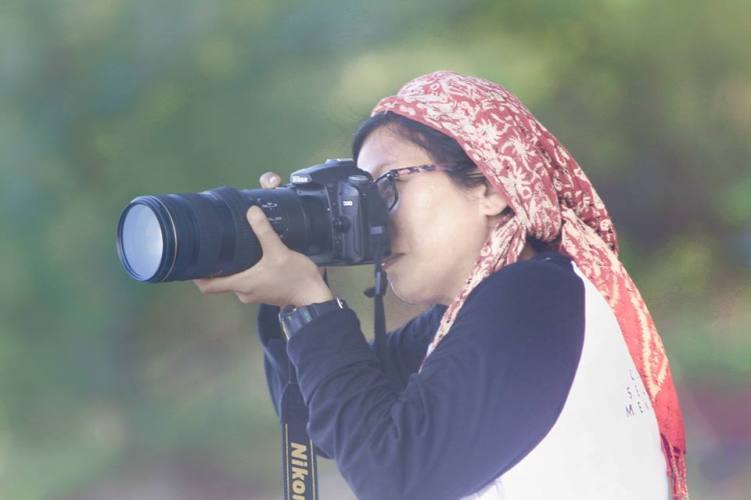 Haniah, Aktivis Perempuan yang Gemari Fotografi Haniah (foto: ist/dok.pribadi)