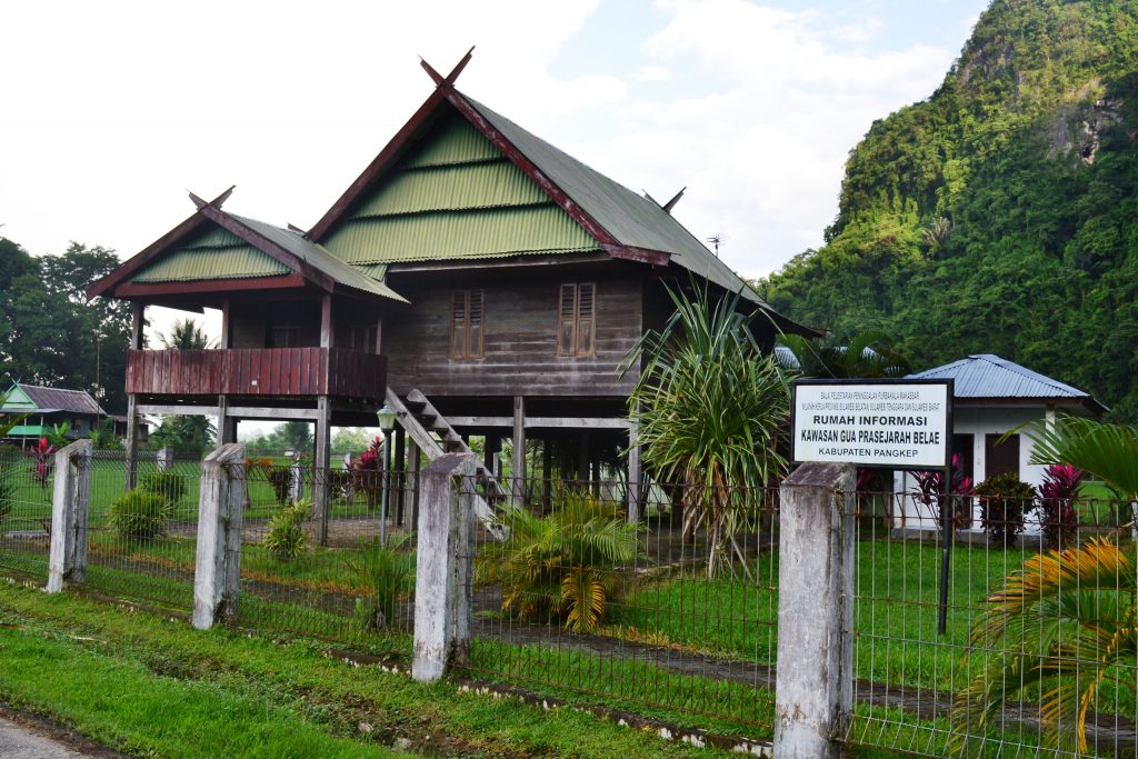 Rumah Adat Makassar di Pangkep. (foto: ettaadil)