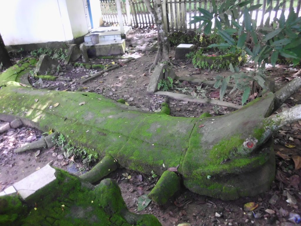 "Kuburan" dalam Kompleks Makam Arung Sabila. (foto: mfaridwm/palontaraq)