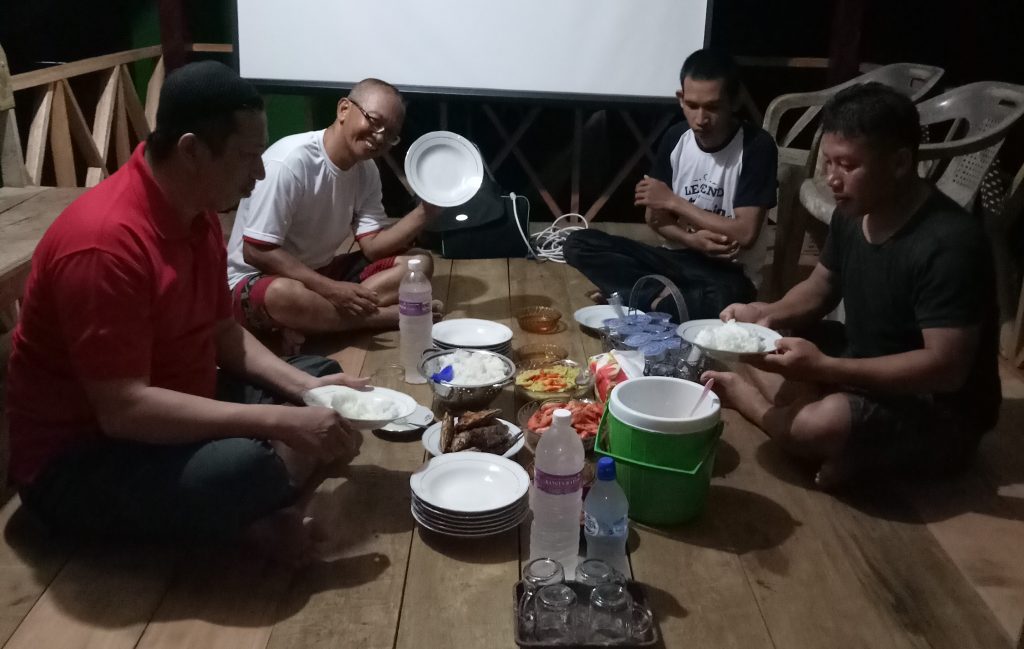 Berbuka Puasa. (foto: ist/palontaraq)