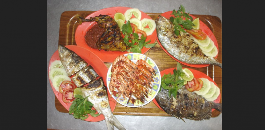 Hindarilah Makan Seafood bersamaan Mengonsumsi Vitamin C. (foto: ist/palontaraq)