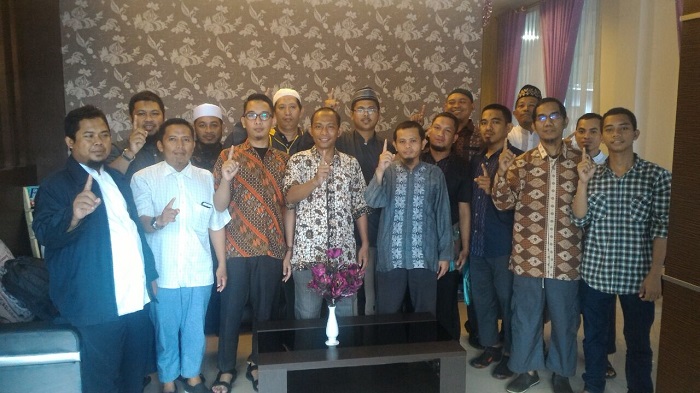 Foto bersama usai Pelatihan Bekam bersama Litbang PBI. (foto: ist/palontaraq)