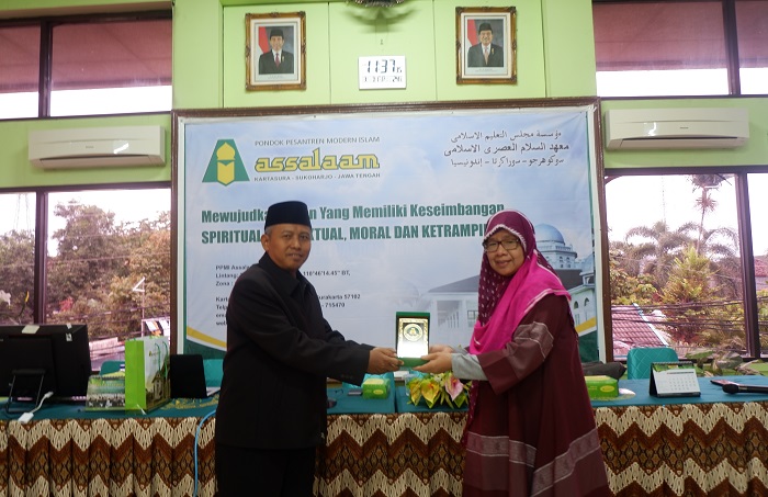 Penerimaan Rombongan Study Comparative Ponpes Modern Putri IMMIM di PPMI Assalaam, Surakarta. (foto: ist/palontaraq)