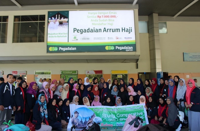 Pelepasan Rombongan Stukom Putri IMMIM di Bandara Sultan Hasanuddin. (foto: ist/palontaraq)