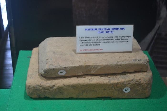 Koleksi Material Benteng Sombaopu dalam Museum Karaeng Pattingaloang. (foto: mfaridwm/palontaraq)