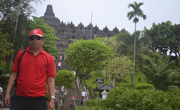 Wisata sejarah ke Candi Borobudur. (foto: dok.pribadi/palontaraq)