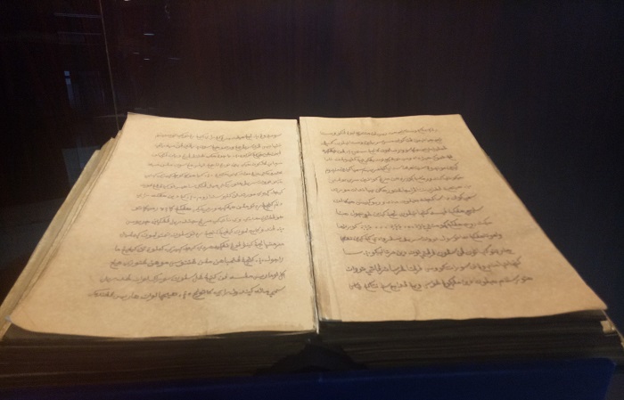 Dibuat menyerupai aslinya, Naskah dari Kitab Negarakertagama. (foto: mfaridwm/palontaraq)