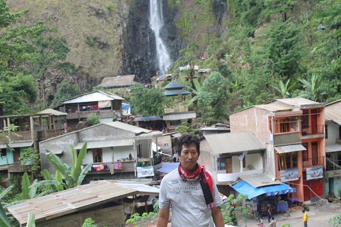 Di lokasi air terjun Takapala, Malino. (foto: ist/palontaraq)