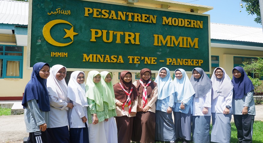 Stukom Putri IMMIM bakal Jelajahi Yogyakarta-Bandung-Jakarta Santriwati Ponpes Modern Putri IMMIM Pangkep. (foto: mfaridwm/palontaraq)