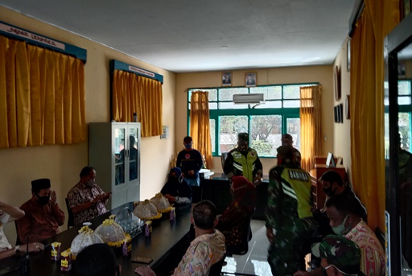 Rapat Pimpinan Pesantren dengan Tim Gugus Tugas Covid19 Kabupaten Pangkep. (foto: ist/palontaraq)
