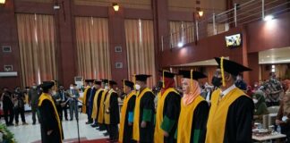 Rektor UIN Alauddin Kukuhkan 10 Guru Besar secara Bersamaan Rektor UIN Alauddin Prof Hamdan Juhannis kukuhkan 10 Guru Besar secara bersamaan