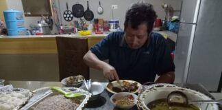 Menikmati Nasu Cemba: Kuliner Sup Daging khas Enrekang Menikmati Nasu Cemba khas Enrekang. (foto: ist/*)