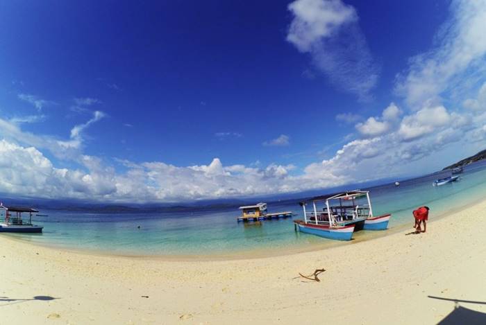Pantai Tanjung Karang Donggala. (foto: republika/*)