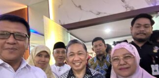 Trustworthiness: Menjaga Amanah di Zaman Penuh Kepentingan Penulis saat bersama Wamenlu RI, HM Anis Matta. (foto: ist/*)