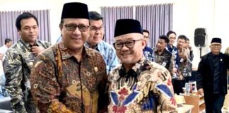 Jangan Habiskan Hidup untuk Menang: 4 Nasehat Sederhana Berdamai dengan Diri, Sesama, dan Kehidupan Penulis bersama Prof Dr Abdul Mu'tiy, Mendikdasmeng RI. (foto: ist/*)